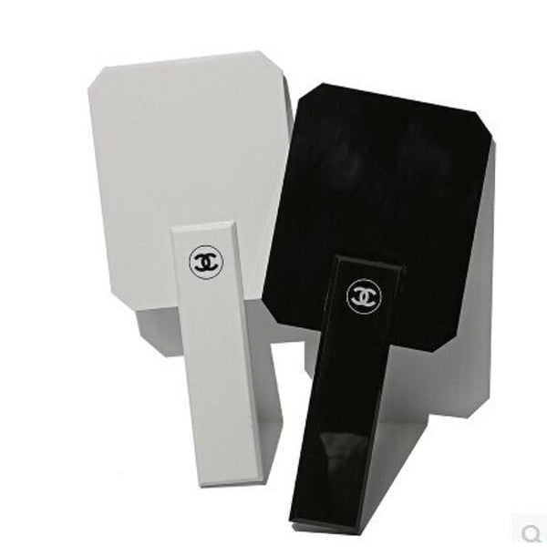 Chanel Beauty Black Mirror