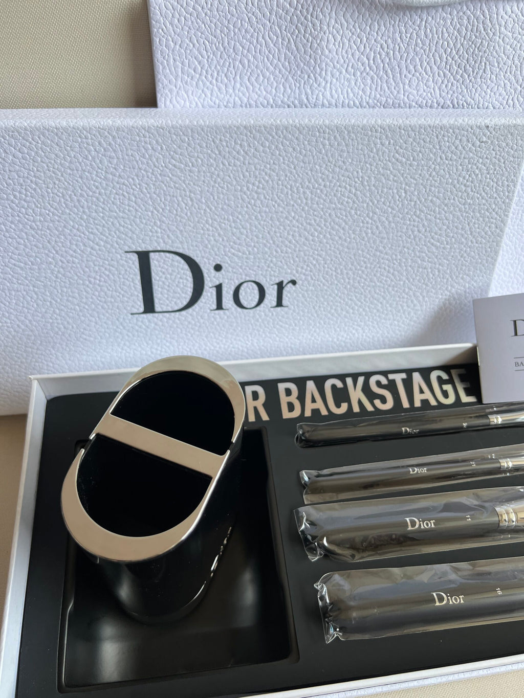*PRE-ORDER* Dior Backstage Brush with Brush Holder